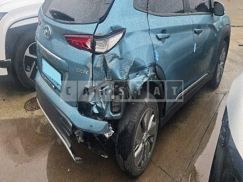 Photo 2 of 11: 2019 Hyundai Kona Electric, VIN KMHK381GFKU043818 — Korean insurance auction