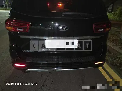 Photo 1 of 6: 2018 Kia Carnivals — Korean insurance auction