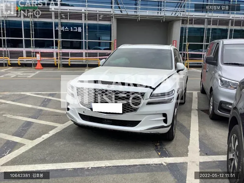 Photo 2 of 11: 2021 Genesis GV80, VIN KMTHC81CDMU078339 — Korean insurance auction