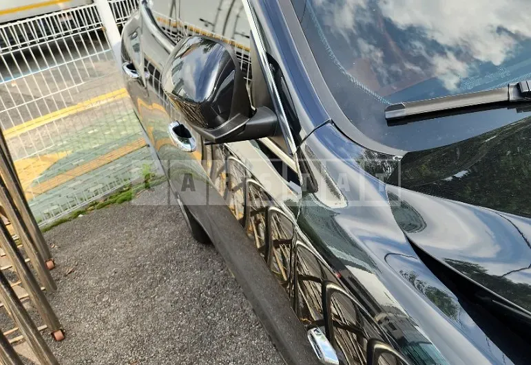 Photo 2 of 18: 2019 Maserati Levante, VIN ZN661XUG9KX326556 — Korean insurance auction