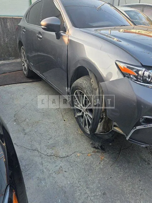 Photo 2 of 17: 2017 Lexus Es 300h — Korean insurance auction