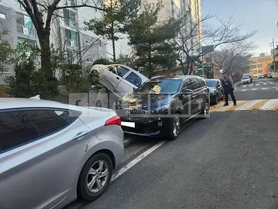 Photo 1 of 12: 2018 Kia Sorento, VIN KNAPH81ABKA508371 — Korean insurance auction
