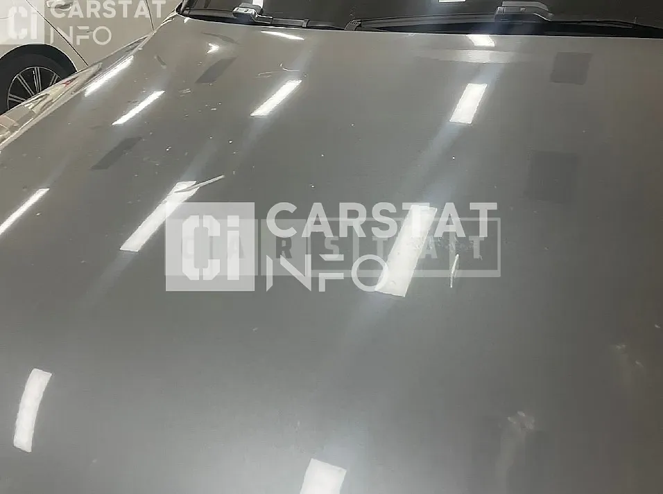 Photo 2 of 33: 2018 Volvo XC40T4 AWD, VIN YV1XZACACK2068905 — Korean insurance auction