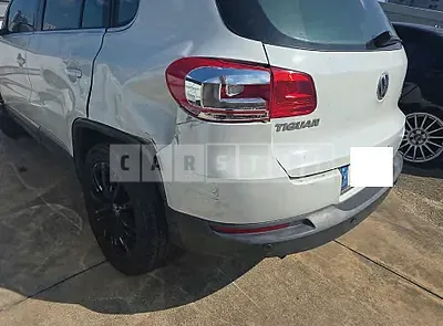Photo 1 of 9: 2015 Volkswagen Tiguan 2.0 TDI Blue Motion — Korean insurance auction