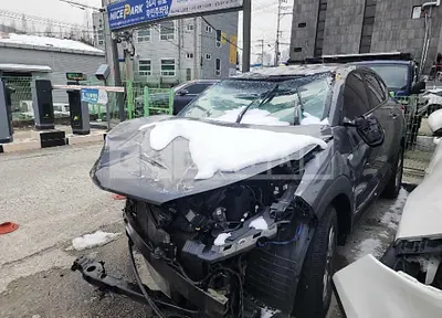Photo 1 of 9: 2018 Hyundai Tucson, VIN KMHJ2815GJU536003 — Korean insurance auction