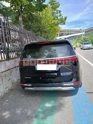 Photo 2 of 8: 2021 Kia Carnival — Korean insurance auction