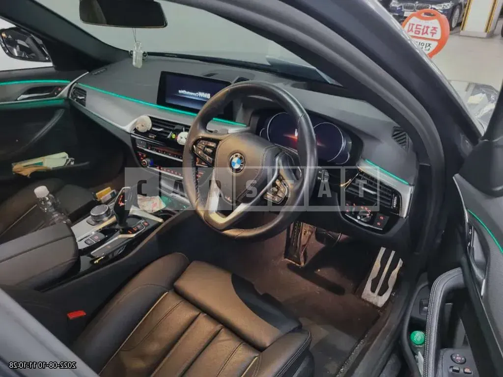 Photo 2 of 6: 2017 BMW 520d xDrive, VIN WBAJC5101HG849898 — Korean insurance auction