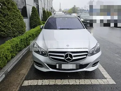 Photo 1 of 11: 2015 Mercedes-Benz E300 4Matic, VIN WDDHF8BB2GB235339 — Korean insurance auction