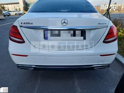 Photo 1 of 40: 2018 Mercedes-Benz E220 d 4Matic — Korean insurance auction