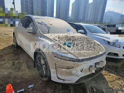 Photo 1 of 6: 2026 Tesla Model Y Premium RWD — Korean insurance auction