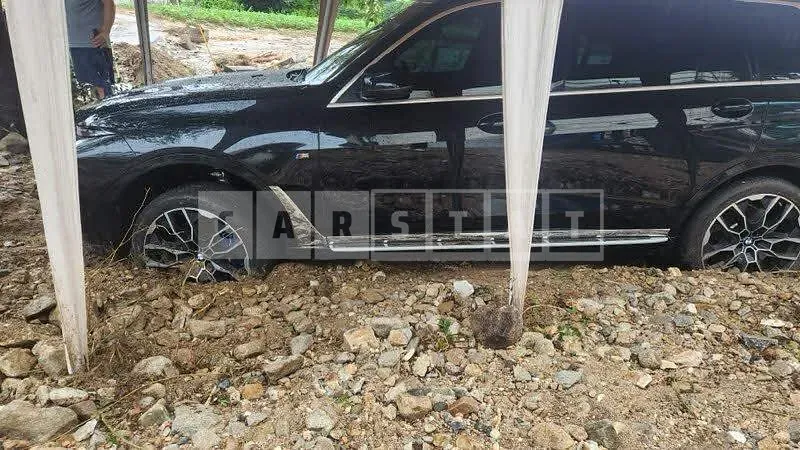 Photo 2 of 10: 2023 BMW X7 xDrive 40i, VIN WBA21EM0XR9U02871 — Korean insurance auction