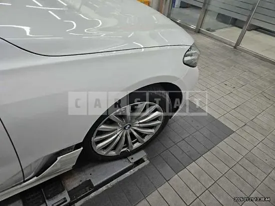 Photo 2 of 13: 2024 BMW 630i xDrive, VIN WBA61CC04RCP76404 — Korean insurance auction