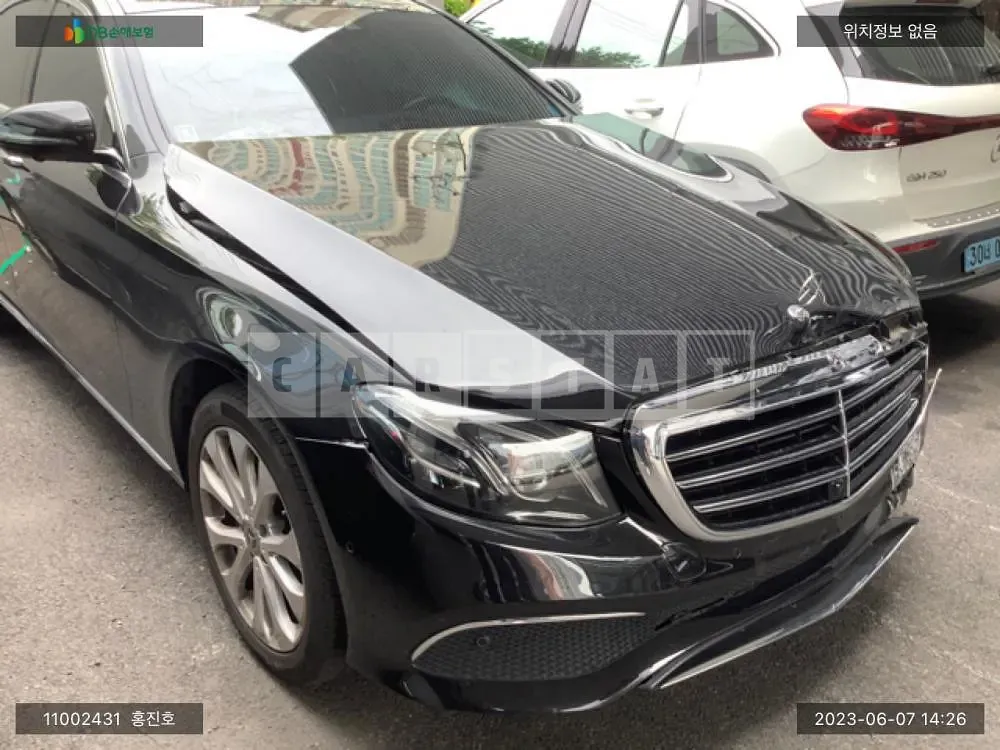 Photo 2 of 14: 2019 Mercedes-Benz E300 4Matic, VIN WDDZF4KBXKA685493 — Korean insurance auction