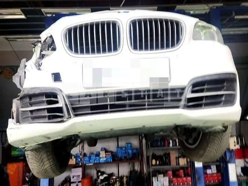 Photo 2 of 27: 2014 BMW 520d xDrive — Korean insurance auction