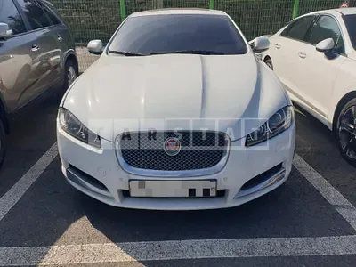 Photo 1 of 14: 2014 Jaguar XF 2.2d — Korean insurance auction
