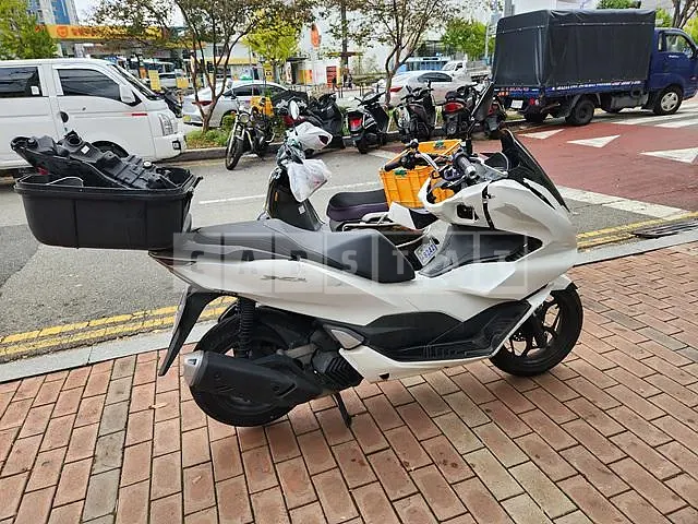 Photo 2 of 45: 2021 Honda Motorcycle PCX125 — Korean insurance auction