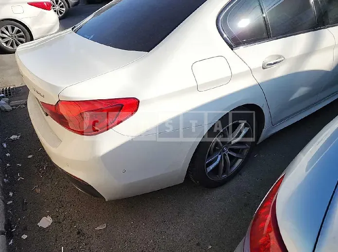 Photo 2 of 34: 2017 BMW 520d, VIN WBAJC3104HWB59415 — Korean insurance auction