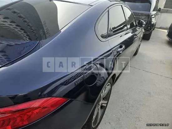 Photo 2 of 40: 2017 Jaguar XF 35T, VIN SAJBA4BV3HCY38699 — Korean insurance auction