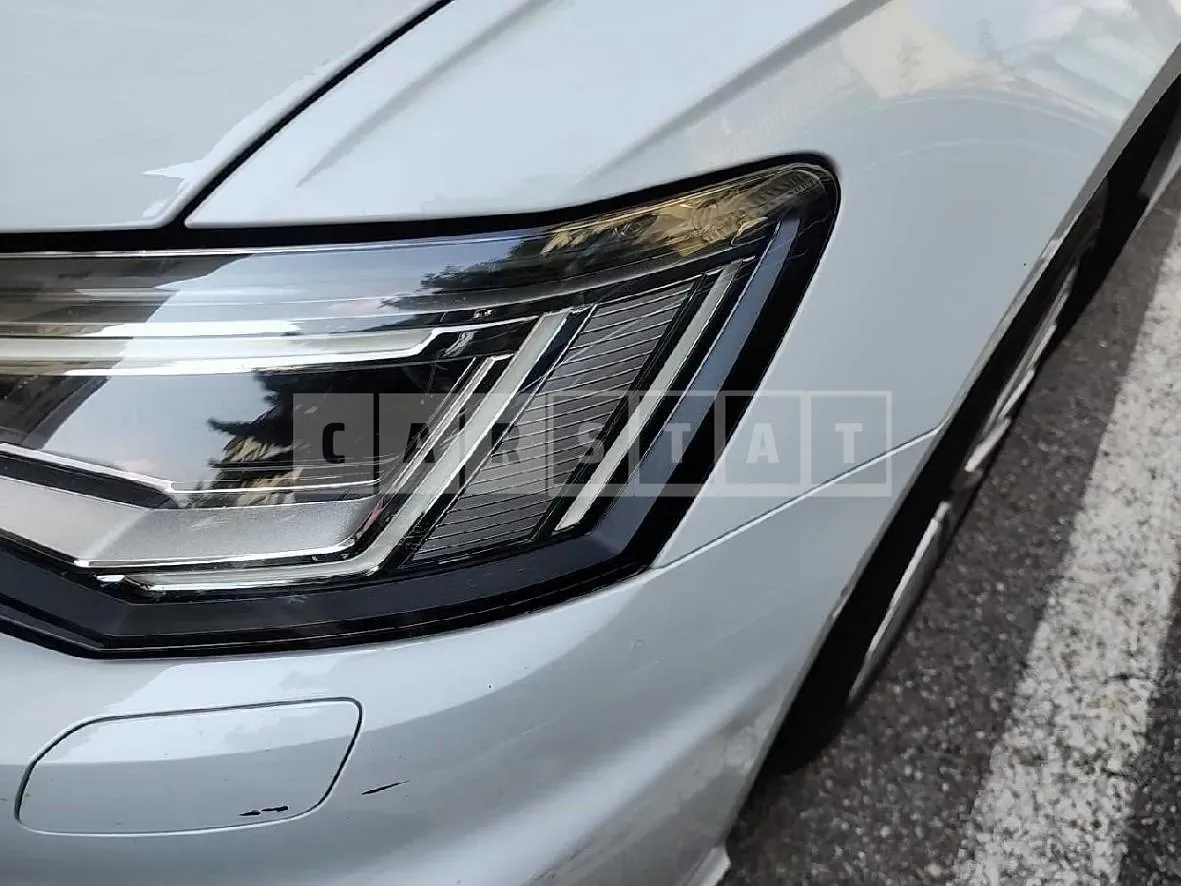 Photo 3 of 3: 2020 Audi (parts) A6 40 TDI Headlamp — Korean insurance auction