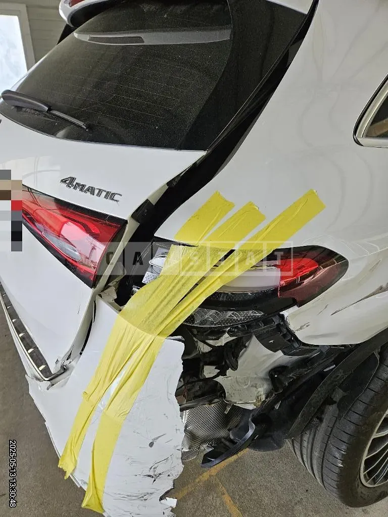 Photo 2 of 32: 2023 Mercedes-Benz GLC300 4Matic — Korean insurance auction