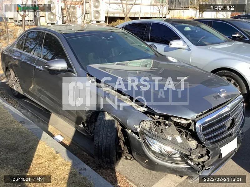 Photo 2 of 20: 2016 Mercedes-Benz E400 4Matic, VIN WDDZF6GB0HA144000 — Korean insurance auction