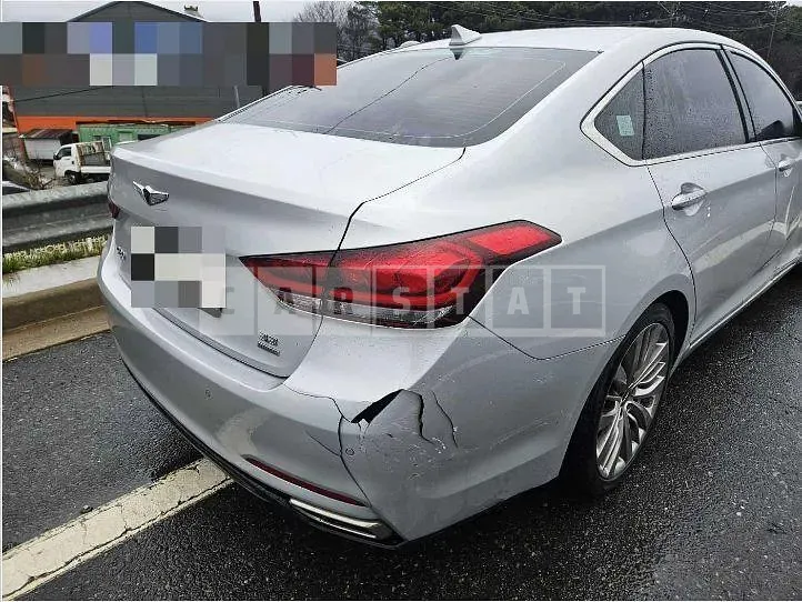 Photo 2 of 7: 2018 Genesis G80 3.3 — Korean insurance auction