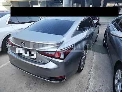Photo 1 of 15: 2019 Lexus ES300h — Korean insurance auction