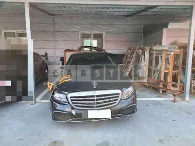 Photo 1 of 7: 2017 Mercedes-Benz E220 d, VIN WDDZF0EB8HA207876 — Korean insurance auction