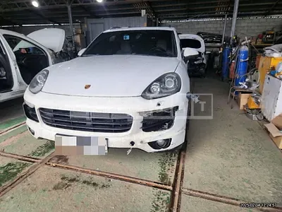 Photo 1 of 40: 2016 Porsche Cayenne Diesel — Korean insurance auction