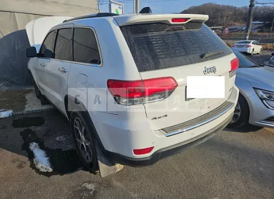 Photo 2 of 35: 2019 Jeep Straw Grand Cherokee, VIN 1C4RJFBG4KC666393 — Korean insurance auction