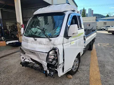 Photo 1 of 6: 2022 Hyundai Potter 2 Institutes, VIN KMFZCZ7NFNU026442 — Korean insurance auction
