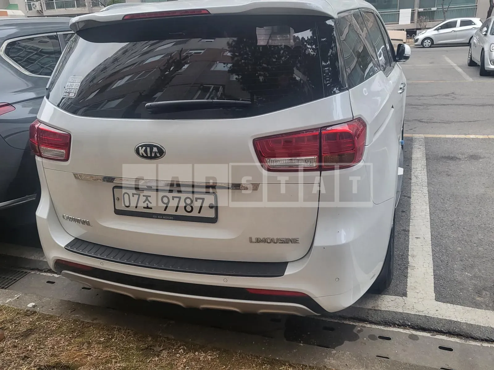Photo 2 of 6: 2017 Kia All New Carnival 7-Seater Limousine Diesel Vip — Korean insurance auction