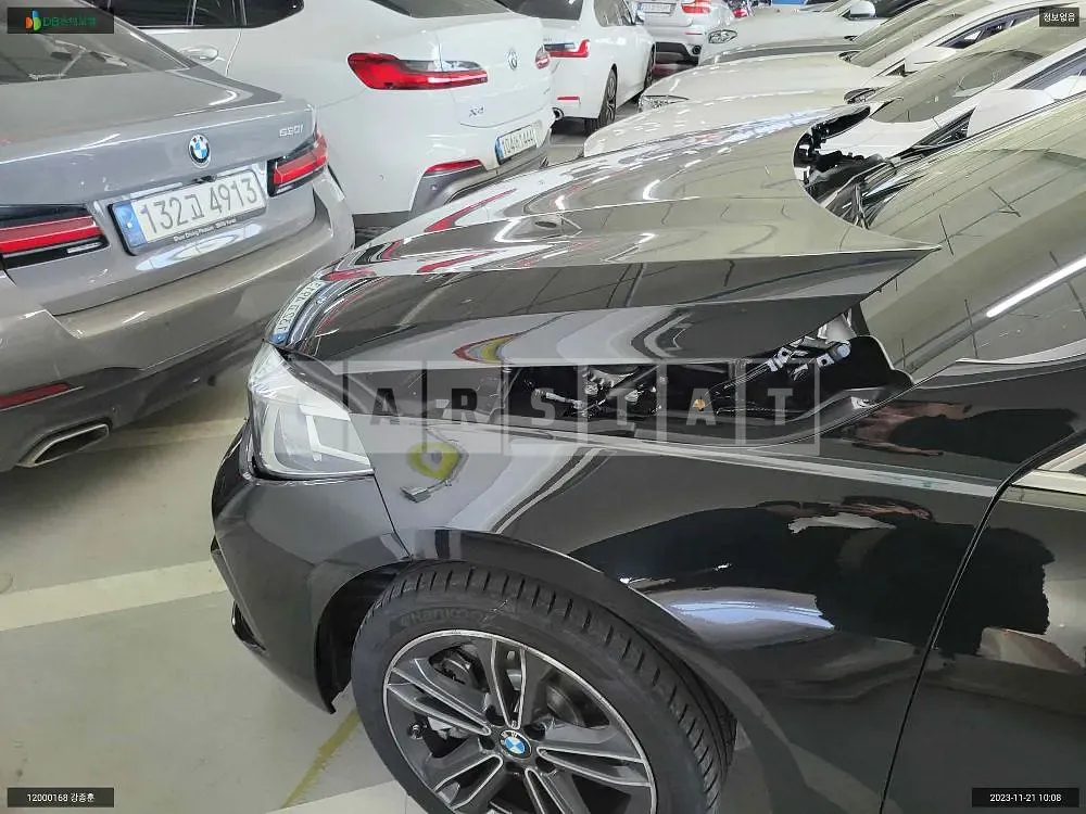 Photo 2 of 19: 2023 BMW 120i, VIN WBA7L7106R7N06169 — Korean insurance auction
