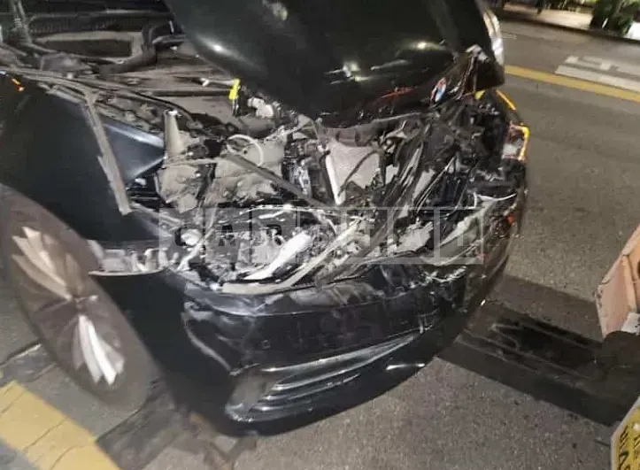 Photo 2 of 8: 2020 BMW 520d, VIN WBAJF3105LWW86070 — Korean insurance auction
