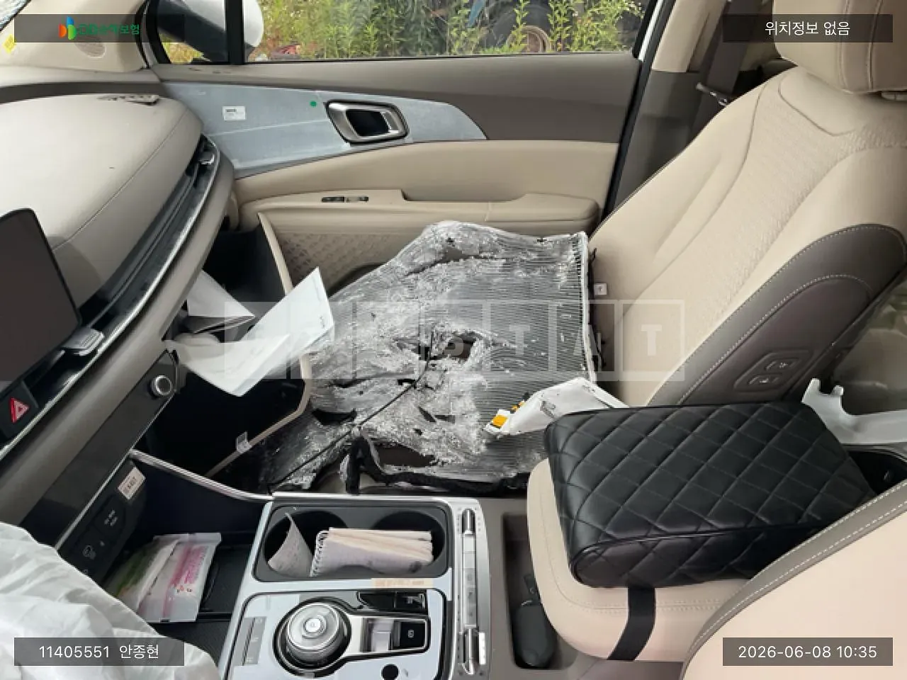 Photo 2 of 26: 2025 Kia Carnival, VIN KNANC813BTS596307 — Korean insurance auction