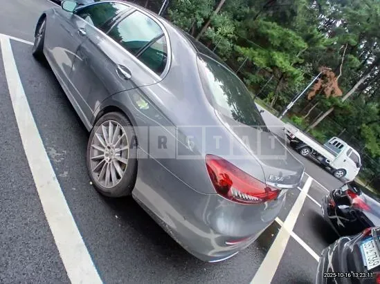 Photo 2 of 13: 2021 Mercedes-Benz E 350 4Matic — Korean insurance auction
