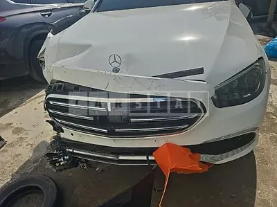 Photo 1 of 40: 2022 Mercedes-Benz E220 d 4Matic — Korean insurance auction