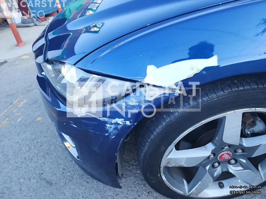 Photo 2 of 6: 2015 Jaguar XE 2.0d — Korean insurance auction