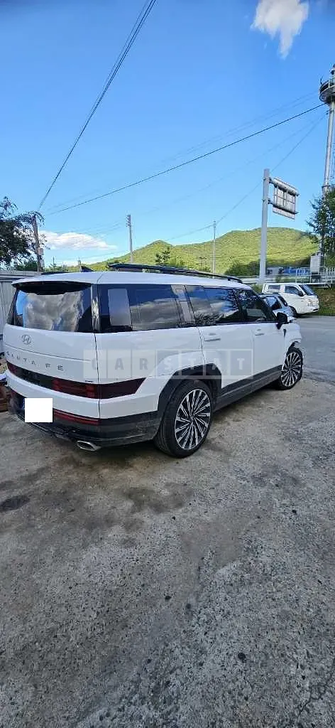 Photo 2 of 15: 2024 Hyundai Santa Fe — Korean insurance auction