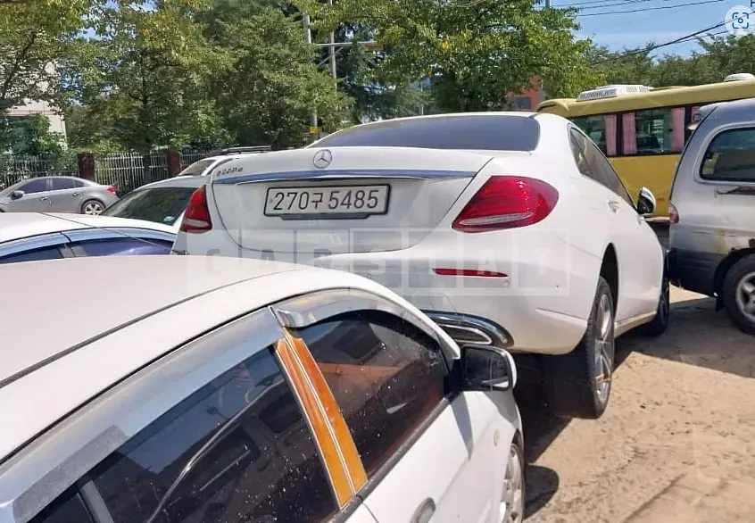 Photo 2 of 14: 2019 Mercedes-Benz E220 d, VIN WDDZF0EB2KA692166 — Korean insurance auction