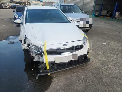 Photo 1 of 17: 2018 Kia K3 1.6, VIN KNAF241BEKA839725 — Korean insurance auction