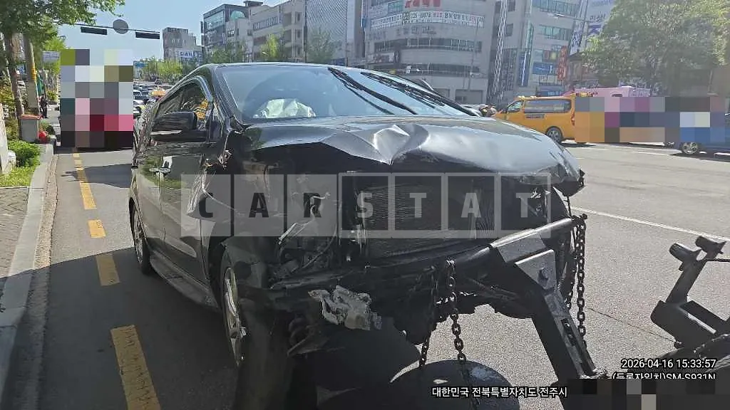 Photo 2 of 10: 2018 Kia Carnivals — Korean insurance auction