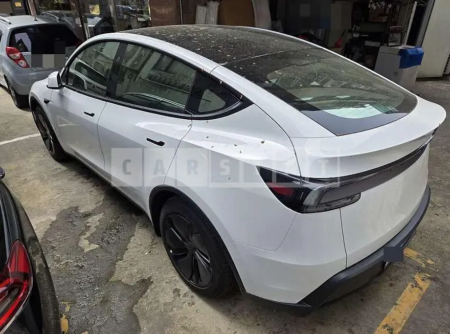 Photo 2 of 16: 2025 Tesla Model Y RWD — Korean insurance auction