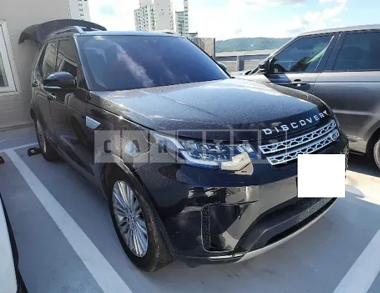 Photo 2 of 41: 2017 Land Rover Discovery TD6, VIN SALRA2BKXHA017692 — Korean insurance auction
