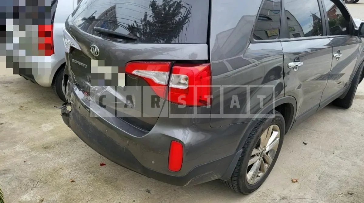 Photo 2 of 6: 2014 Kia Sorento — Korean insurance auction