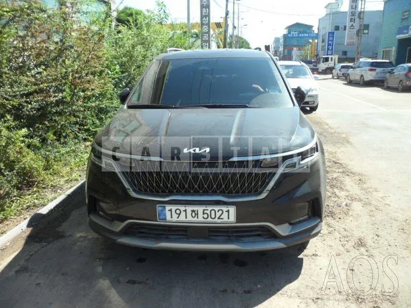 Photo 2 of 13: 2023 Kia Carnival, VIN KNANB81BBPS213381 — Korean insurance auction