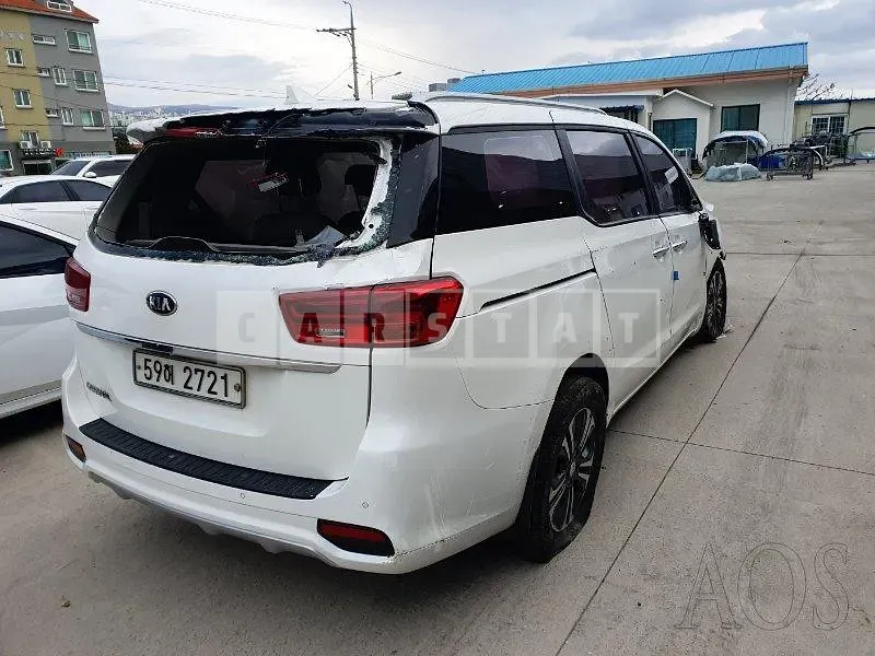 Photo 2 of 15: 2019 Kia Carnival, VIN KNAMB81ABKS468161 — Korean insurance auction