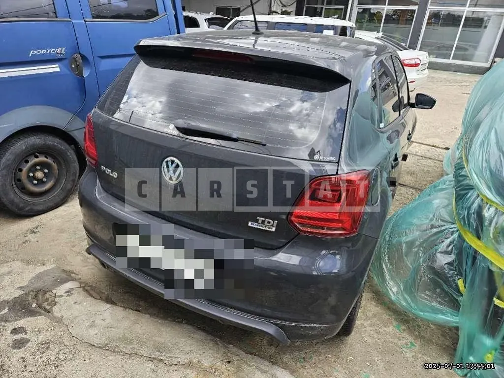Photo 2 of 9: 2015 Volkswagen Polo 5 FL 1.4 TDI BMT — Korean insurance auction