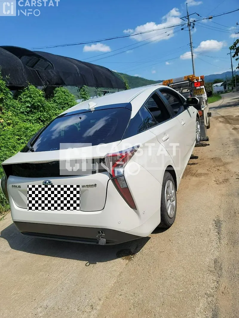 Photo 2 of 2: 2017 Toyota Prius, VIN JTDKBRFU9H3576701 — Korean insurance auction