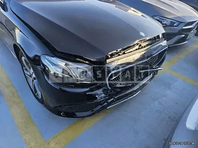 Photo 1 of 10: 2017 Mercedes-Benz E 300 4Matic — Korean insurance auction